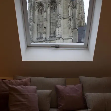 Charming With Cathedral View! On The 4th Floor Apartament *