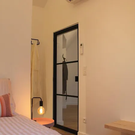 דירה Charming With Cathedral View! On The 4th Floor אנטוורפן